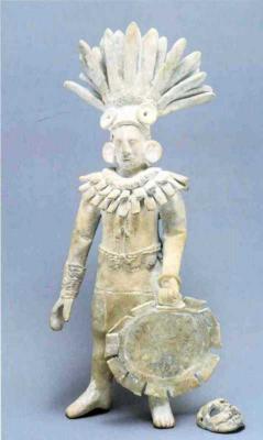 Іл. 170: Вояк майя. Теракотова статуетка з Хайна. Іл. 170: Вояк майя. Теракотова…