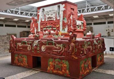 Іл. 379: “Розаліла”. Копан, Музей руїн…