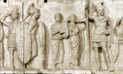 Ілл. 2. Римські легіонери. Вівтар Домітія Агенобарба,бл. 115 р. до н.е.,… Ілл. 2. Римські легіонери. Вівтар…