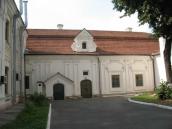 Рис. 2.4.2.2.10. Поварня деякими дослідниками вважається найстарішою пам’яткою… Рис. 2.4.2.2.10. Поварня деякими…