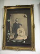 Рис. 2.5.1.51. Фотопортрет Трегубових – мешканців Київського Подолу поч. ХХ… Рис. 2.5.1.51. Фотопортрет Трегубових…