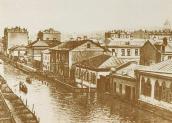 Рис. 2.5.1.130. Повінь 1907 р. на Подолі. Час від часу стихія нагадувала що… Рис. 2.5.1.130. Повінь 1907 р. на…