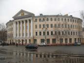 Рис. 2.8.1.52. Штаб флотилії, сучасний вигляд будівлі, Фото І. Парнікози Рис. 2.8.1.52. Штаб флотилії, сучасний…