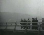 Рис. 2.8.2.1.17. Словацький президент др. Й. Тисо на мосту Шарнгорста,… Рис. 2.8.2.1.17. Словацький президент…