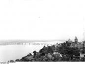 Рис. 2.8.2.1.34. Вид на відбудовані німцями міст Рейхенау та Дарницький… Рис. 2.8.2.1.34. Вид на відбудовані…