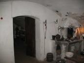 Рис. 2.4.2.6.15. Фрагмент льохів аптеки Бунге, де поміж іншим збергалися ліки.… Рис. 2.4.2.6.15. Фрагмент льохів…