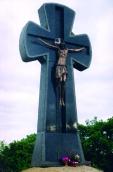 Пам’ятний хрест захисникам Батурина, встановлений в 2004 р.