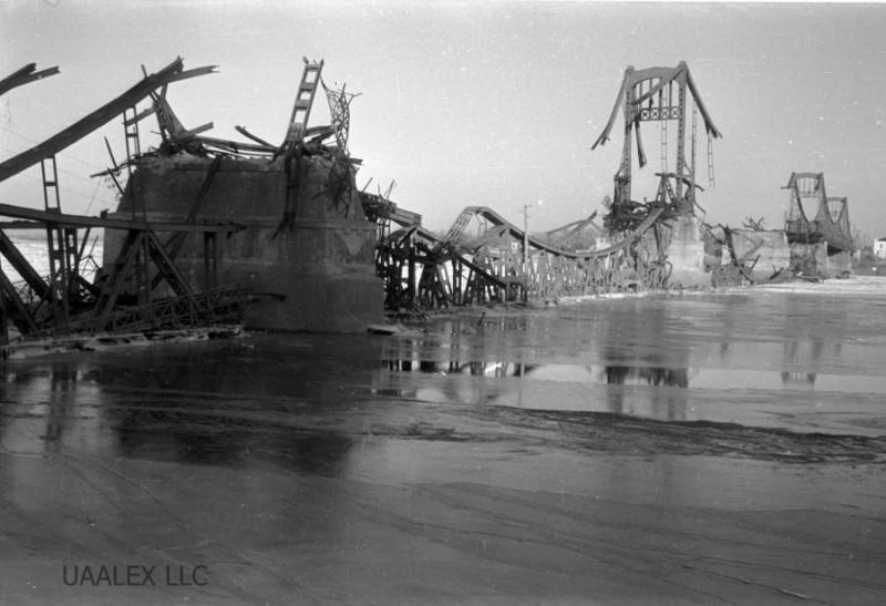 Руїни мосту імені Є. Бош, 19.09.1941 р.