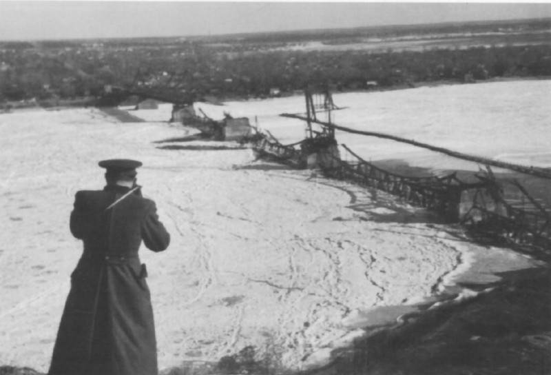 Руїни мосту ім. Є.Бош, листопад 1941 р.
