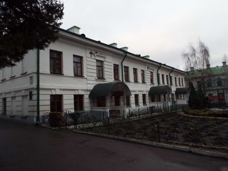 Житловий корпус Флорівського монастиря