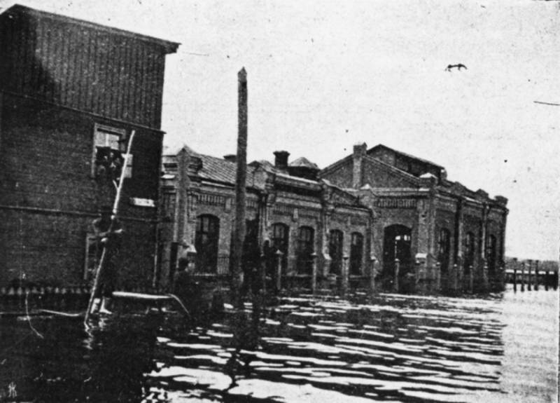 Flooding in 1907 at the Podil