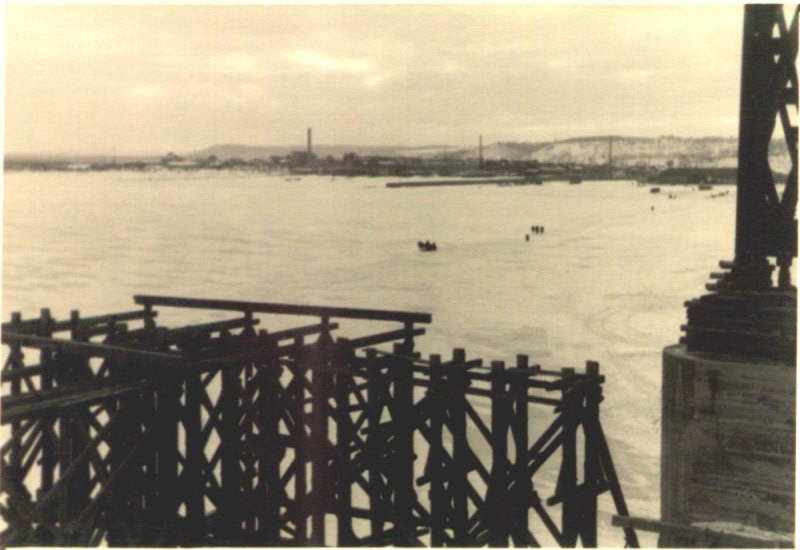 Панорама правого берега у лютому 1942…